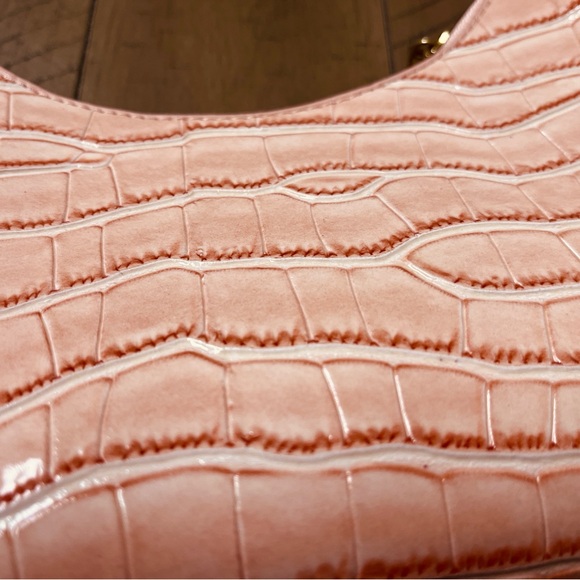 Purse, pink(peach) unbranded. 9.5”x6”x2” D. Open interior. No flaws. Strap 17” - Picture 14 of 15